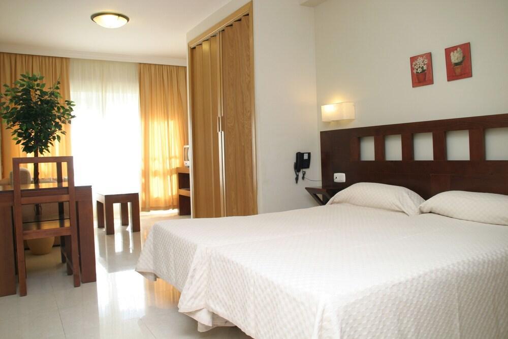 Anoreta Suites Rincon de la Victoria Luaran gambar